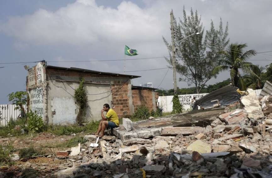 Biopolitical Conflicts in the Fractures of Development